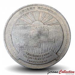 MADAGASCAR - PIECE de 20 Ariary - Tracteur labourant - FAO - 1978